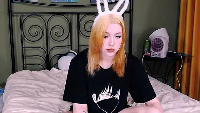 Snapshot of BlackyTea chatting on 12.06.24 BlackyTea online show from 12.06.24