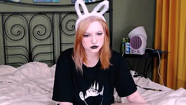 Snapshot of BlackyTea chatting on 12.09.24 BlackyTea online show from 12.09.24