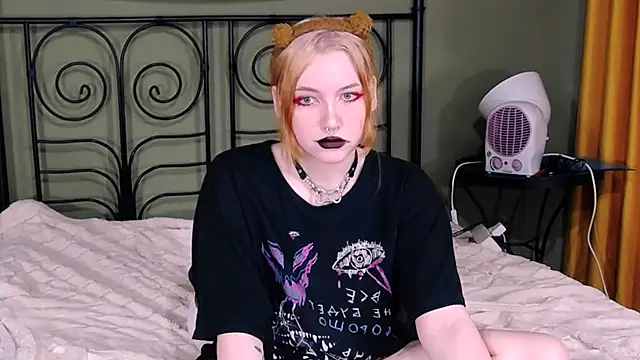 Snapshot of BlackyTea chatting on 12.13.24 BlackyTea online show from 12.13.24