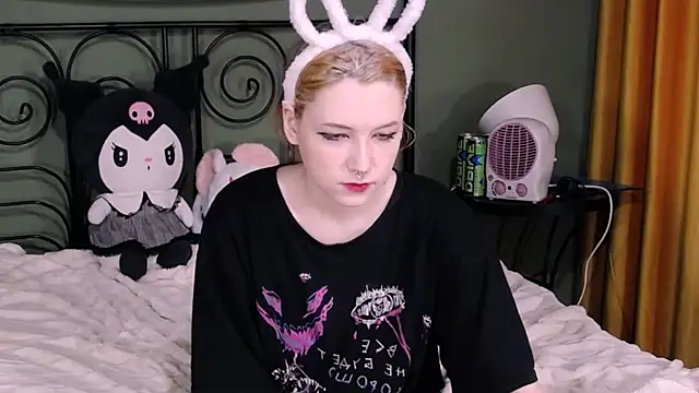 Snapshot of BlackyTea chatting on 12.23.24 BlackyTea online show from 12.23.24