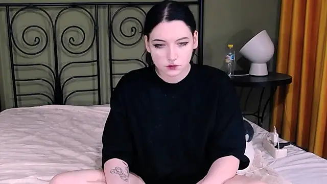 Snapshot of BlackyTea chatting on 03.03.25 BlackyTea online show from 03.03.25