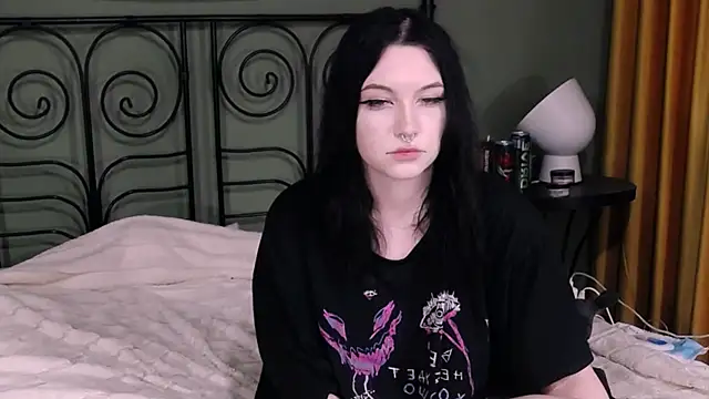 Snapshot of BlackyTea chatting on 03.10.25 BlackyTea online show from 03.10.25