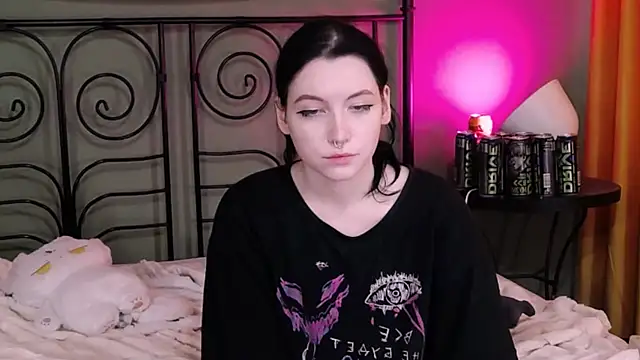 Snapshot of BlackyTea chatting on 03.17.25 BlackyTea online show from 03.17.25