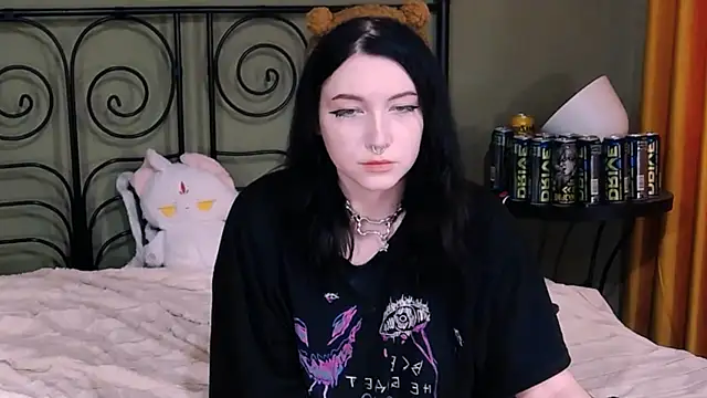 Snapshot of BlackyTea chatting on 03.21.25 BlackyTea online show from 03.21.25