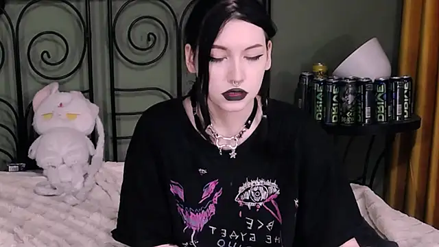 Snapshot of BlackyTea chatting on 03.22.25 BlackyTea online show from 03.22.25