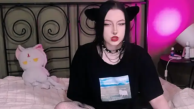 Snapshot of BlackyTea chatting on 10.17.25 BlackyTea online show from 10.17.25