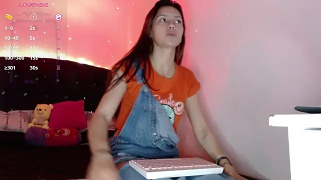 holy juli online show from 01.29.25