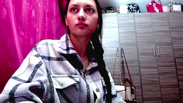 holy juli online show from 02.15.26