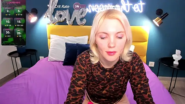 Fluffy Monica online show from 03.12.25