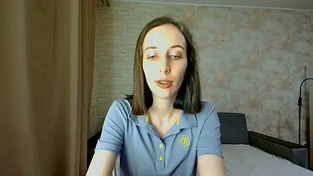 Snapshot of Anika_bloom chatting on 06.21.26 Anika bloom online show from 06.21.26