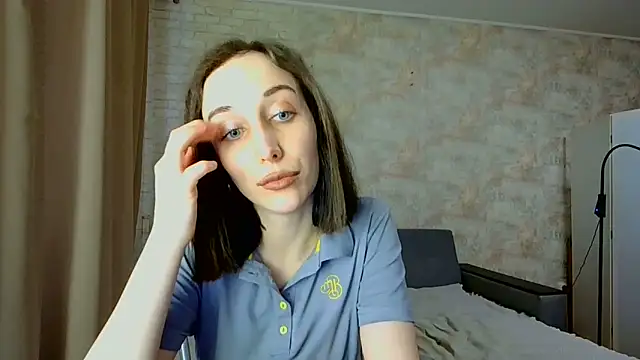 Snapshot of Anika_bloom chatting on 06.22.26 Anika bloom online show from 06.22.26