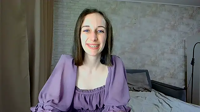 Snapshot of Anika_bloom chatting on 06.25.26 Anika bloom online show from 06.25.26