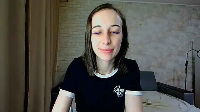 Snapshot of Anika_bloom chatting on 07.19.26 Anika bloom online show from 07.19.26
