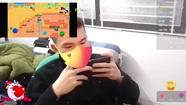 Snapshot of MIXEMKUTAKO chatting on 12.12.24 MIXEMKUTAKO online show from 12.12.24