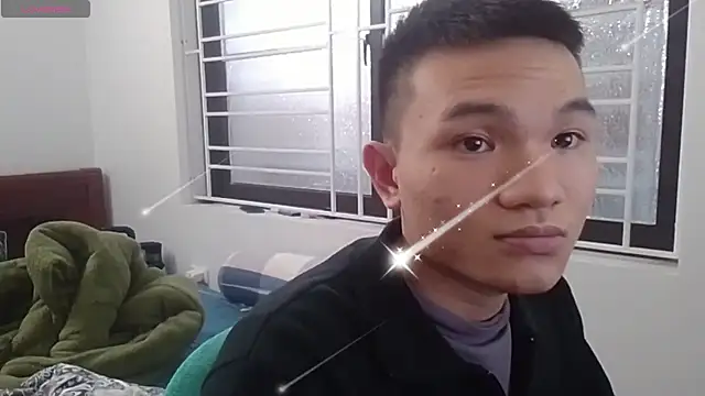 Snapshot of MIXEMKUTAKO chatting on 12.26.24 MIXEMKUTAKO online show from 12.26.24