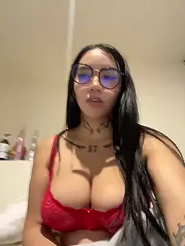 Snapshot of Nickiiiii chatting on 03.16.25 Nickiiiii online show from 03.16.25