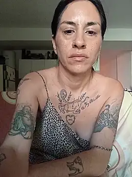 LaCristinatrans online show from 11.18.25