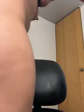 Snapshot of celine_bell20 chatting on 02.09.25 celine bell20 online show from 02.09.25