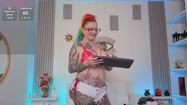 EMILY ROUSSE71 online show from 05.25.26