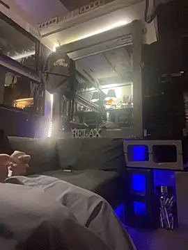 DirkD916 online show from 10.21.25