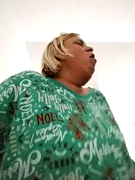 Snapshot of Playmate86 chatting on 12.06.24 Playmate86 online show from 12.06.24