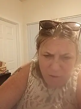 Snapshot of Playmate86 chatting on 03.24.26 Playmate86 online show from 03.24.26