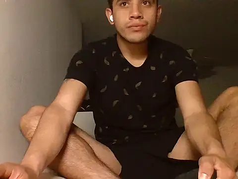 Snapshot of Deportist chatting on 10.26.25 Deportist online show from 10.26.25