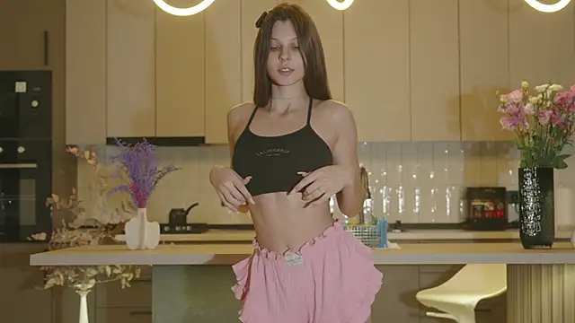 whisper of love online show from 11.04.25