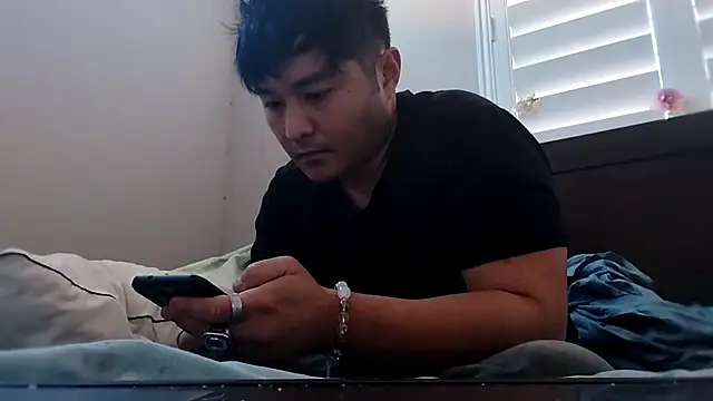 cloudyspun online show from 12.15.25