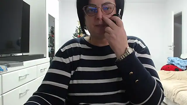 Amandamuller1982 online show from 12.14.25