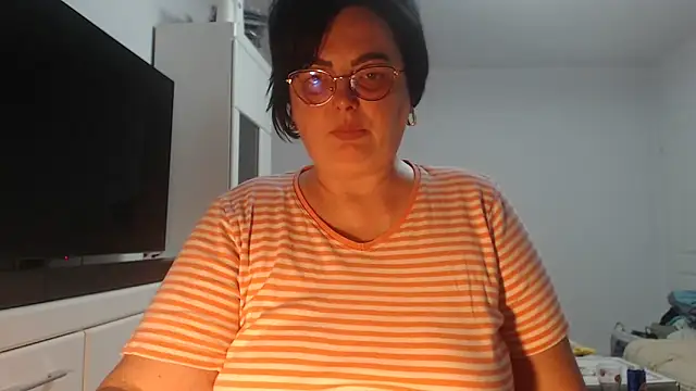 Amandamuller1982 online show from 04.26.26