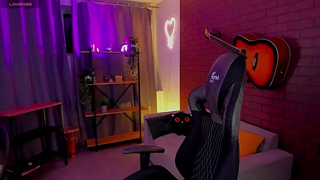 Sharon Evansi online show from 01.04.25