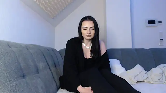 Snapshot of AdelinaAlia chatting on 12.07.24 AdelinaAlia online show from 12.07.24