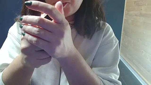 Snapshot of NovaBabe21 chatting on 10.08.25 NovaBabe21 online show from 10.08.25