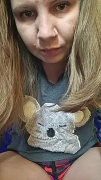 Snapshot of andradahot15 chatting on 11.17.25 andradahot15 online show from 11.17.25