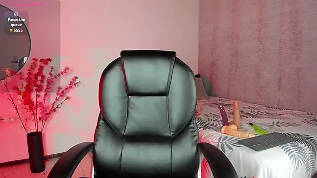 SaraMilf 69 online show from 11.21.25