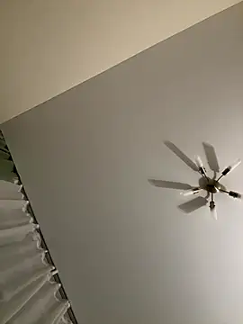 Sweet Khalifa  online show from 11.09.25