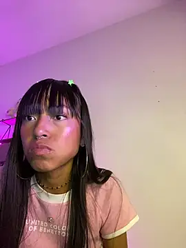 Snapshot of bonnie_18x chatting on 02.14.25 bonnie 18x online show from 02.14.25