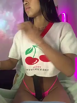 Snapshot of bonnie_18x chatting on 03.21.25 bonnie 18x online show from 03.21.25