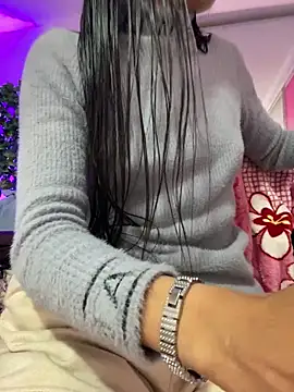 Snapshot of bonnie_18x chatting on 11.10.25 bonnie 18x online show from 11.10.25