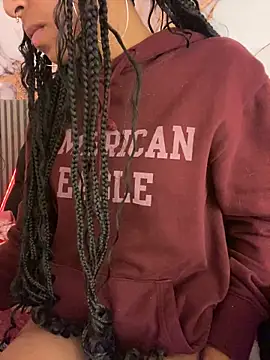 Snapshot of bonnie_18x chatting on 11.24.25 bonnie 18x online show from 11.24.25