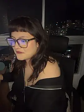 Snapshot of PoliBenett_ chatting on 01.08.26 PoliBenett online show from 01.08.26