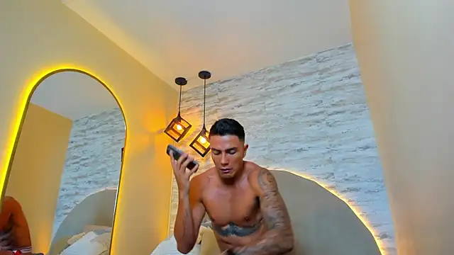 Aron Bolt online show from 11.23.25