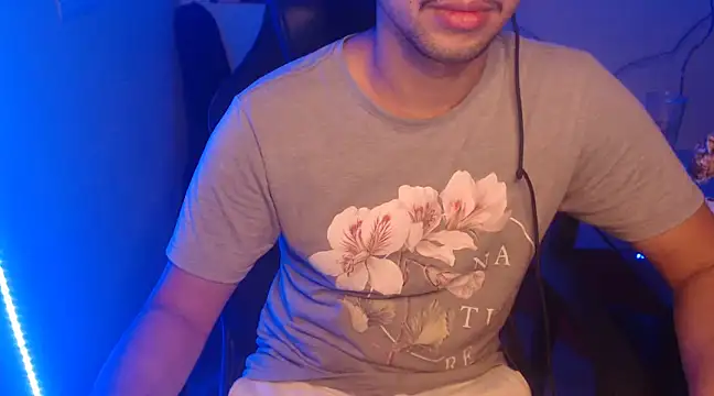 Snapshot of anjonoturno1 chatting on 12.15.24 anjonoturno1 online show from 12.15.24