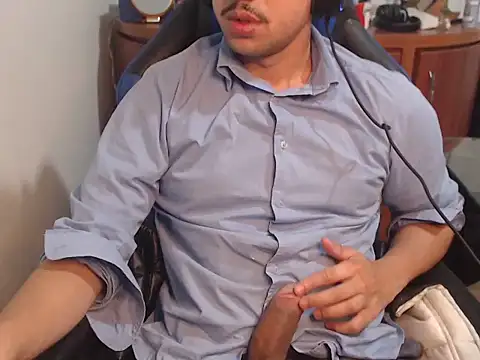 Snapshot of anjonoturno1 chatting on 09.28.25 anjonoturno1 online show from 09.28.25