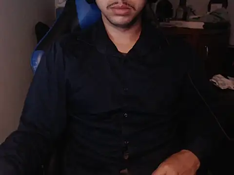 Snapshot of anjonoturno1 chatting on 11.17.25 anjonoturno1 online show from 11.17.25