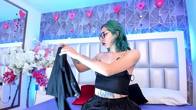 Im gaia online show from 02.21.25