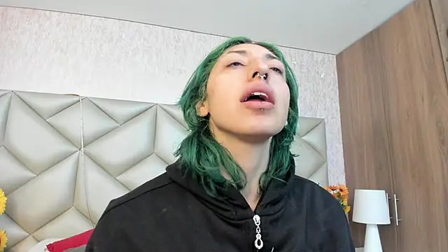 Im gaia online show from 11.19.25