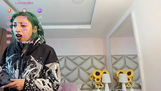 Im gaia online show from 11.26.25