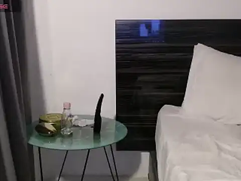 Snapshot of FaustoCock chatting on 02.18.25 FaustoCock online show from 02.18.25